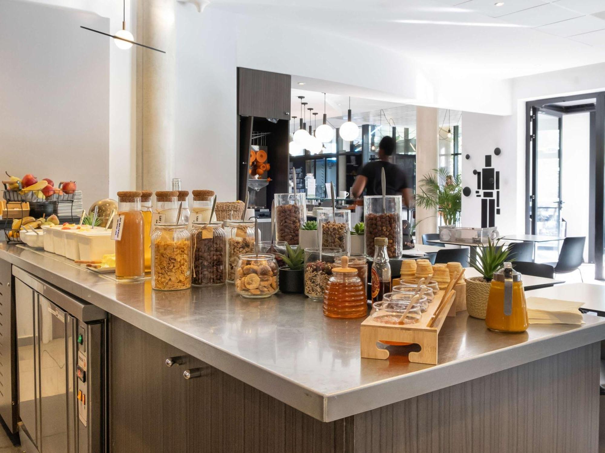 Ibis Styles Toulouse Cite Espace Εξωτερικό φωτογραφία