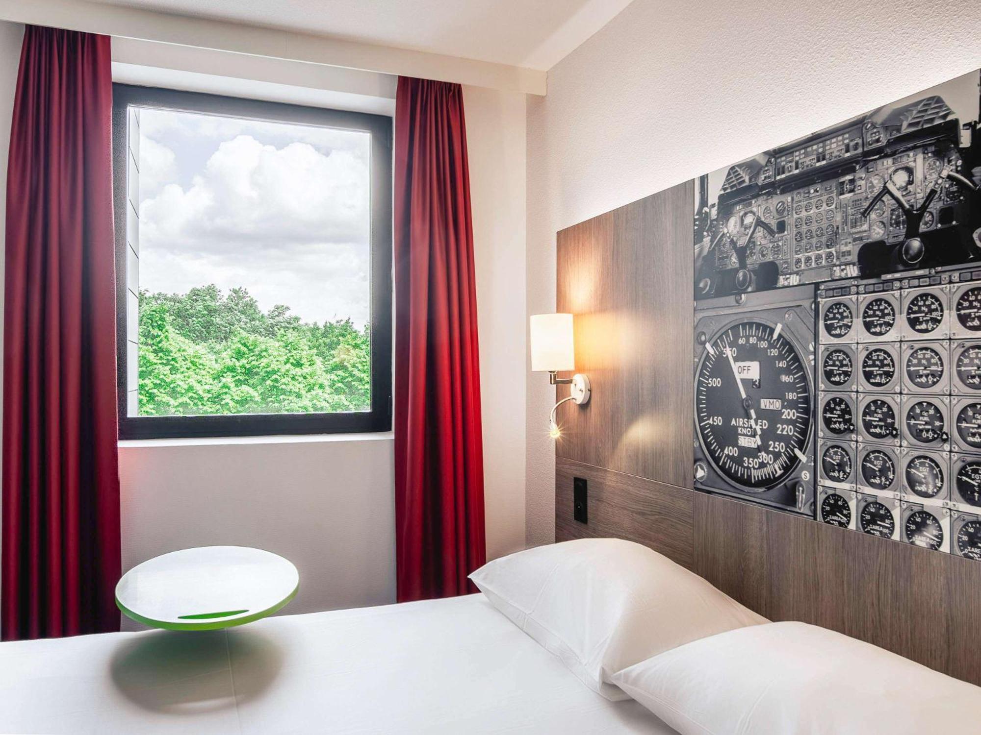 Ibis Styles Toulouse Cite Espace Εξωτερικό φωτογραφία